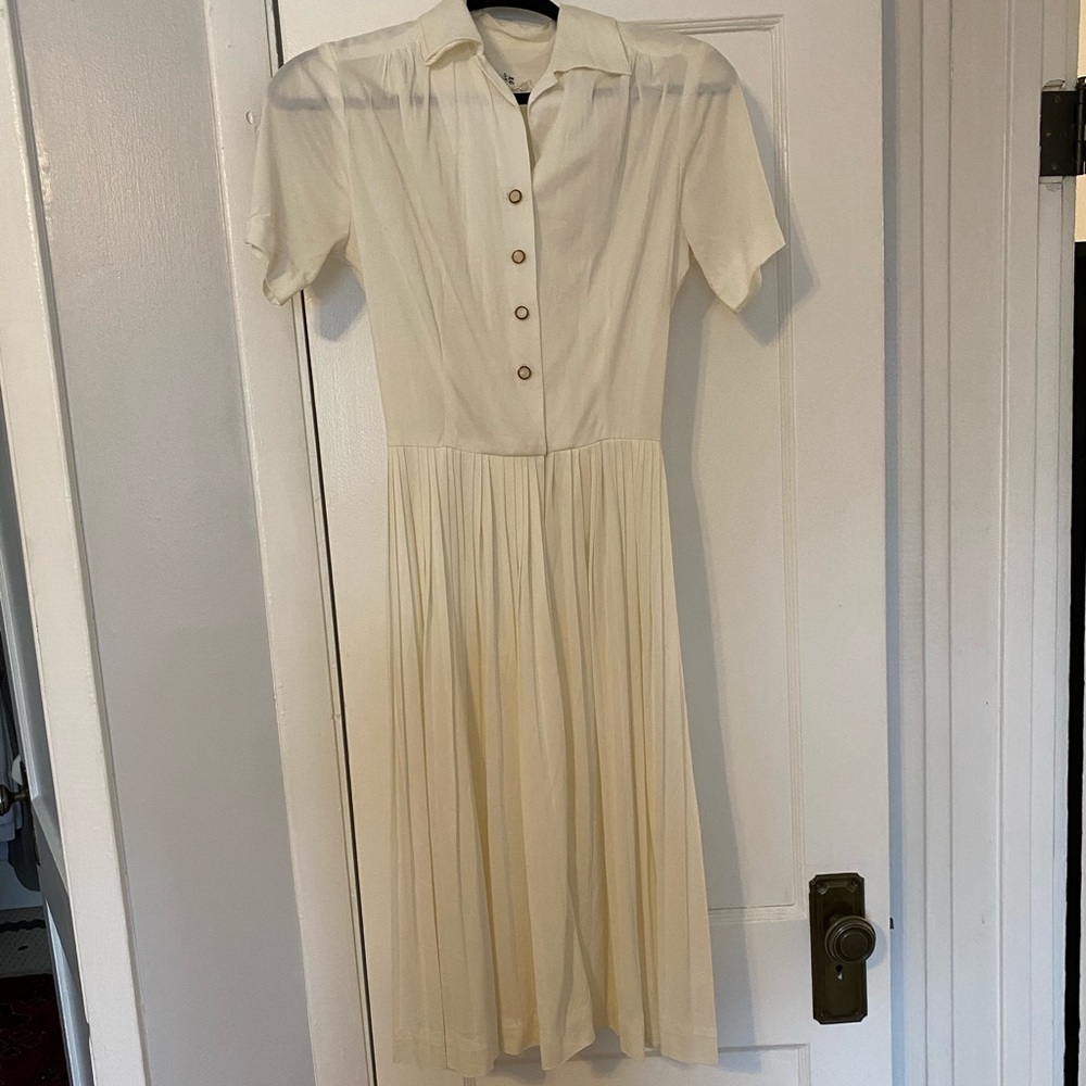 Vintage white pleated dress